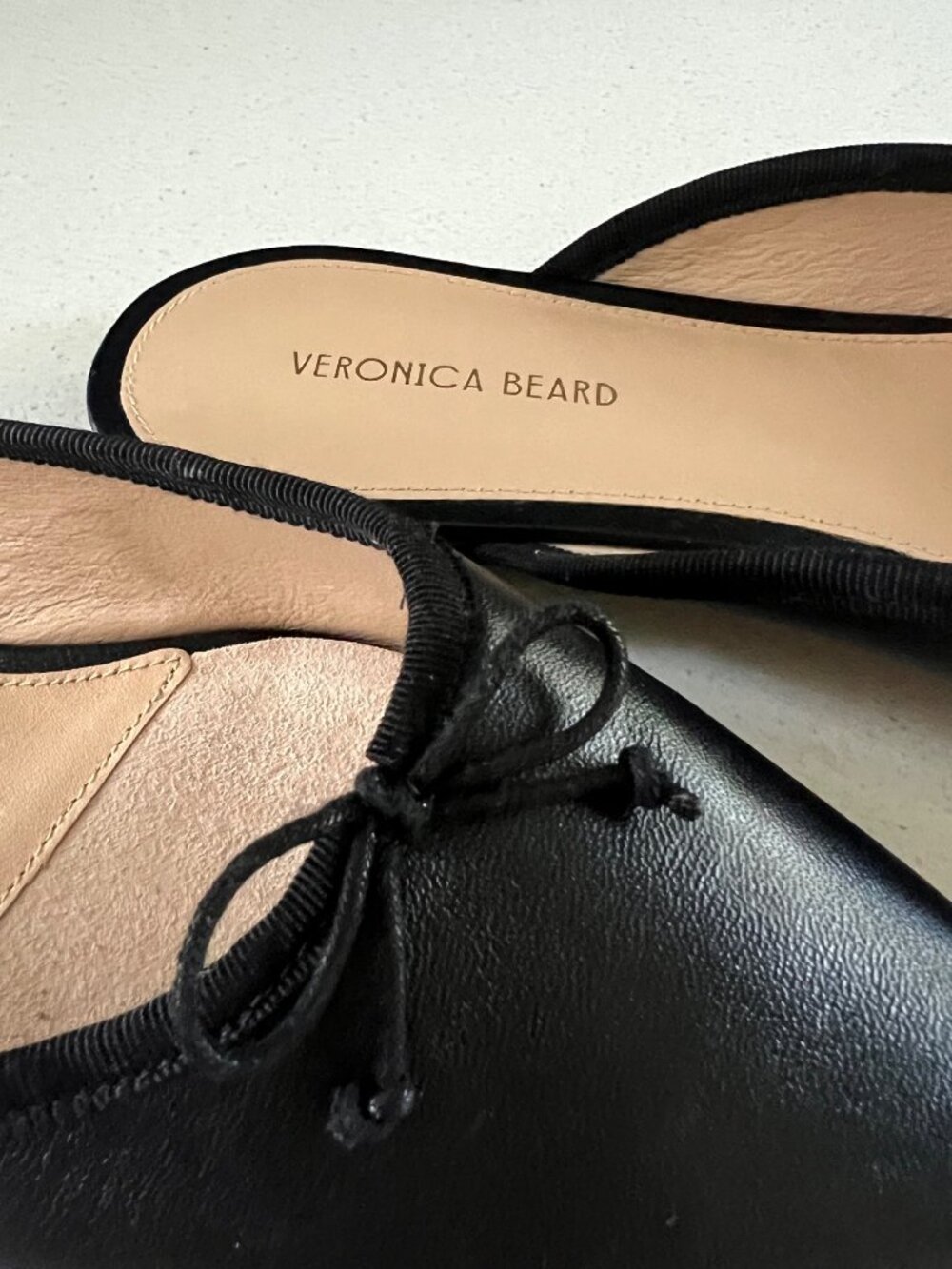 VERONICA BEARD Catherine BLACK Leather Mules SLIDES FLAT SIZE 8 - Picture 4 of 7